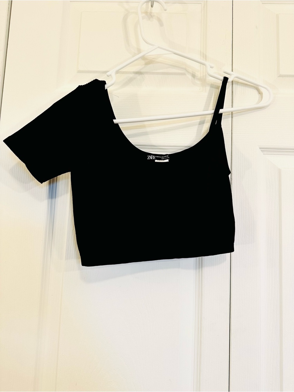 Zara Black Asymmetric One-Shoulder Crop Top